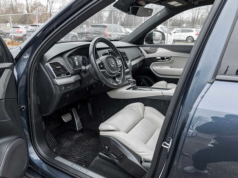 Volvo  T6 AWD R-Design 7-Seater POSTAR NEW BRAKES