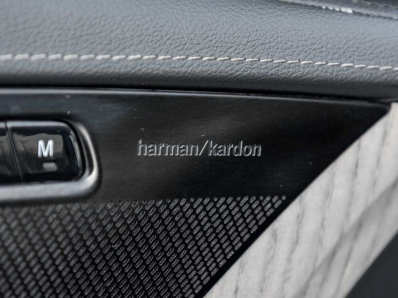 Volvo  AWD INSCRIPTION-HARMAN KARDON-CPO RATE fr 3.99%*