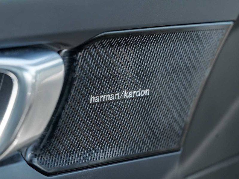 Volvo  T5 AWD R-Design HARMAN KARDON CPO RATE from 3.99%
