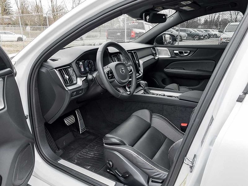 Volvo  T6 AWD R-Design B&WILKINS  VOLVO CPO POLESTAR